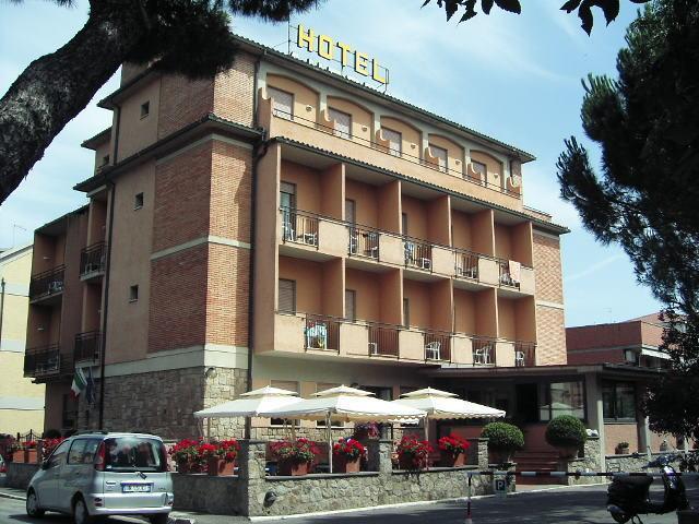 Anfora Hotel 2*